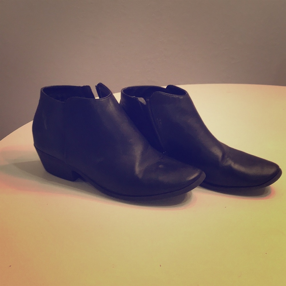 Black short boots